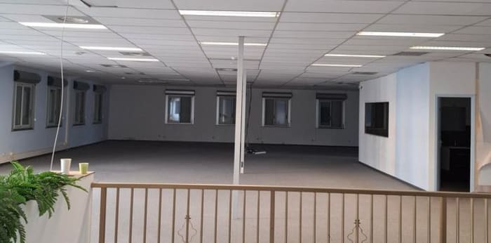 Image 1 sur 9 - Local  ·  Location · Toulouse (31200) · 491m²