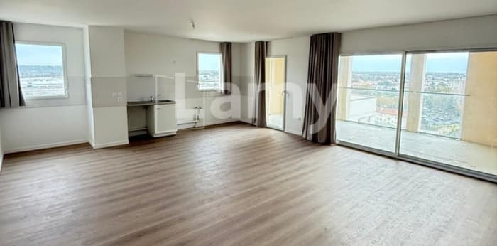 Image 8 sur 9 - Appartement  ·  Location · Bordeaux (33800) · 4 pièces · 112m²