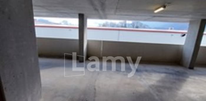 Image 3 sur 5 - Parking/box  ·  Location · Grenoble (38100) · 8m²