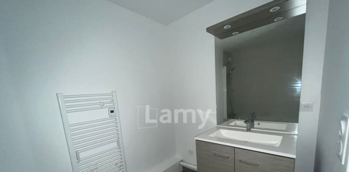 Image 7 sur 11 - Appartement  ·  Location · Chenove (21300) · 2 pièces · 56m²