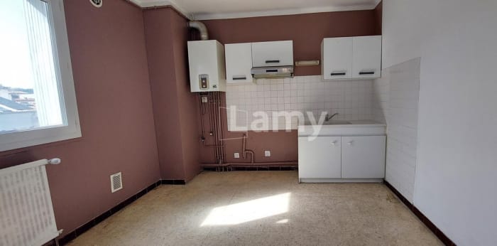 Image 5 sur 12 - Appartement  ·  Location · Ales (30100) · 5 pièces · 89m²