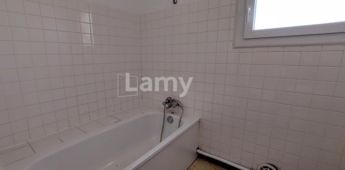 Image 11 sur 12 - Appartement  ·  Location · Ales (30100) · 5 pièces · 89m²