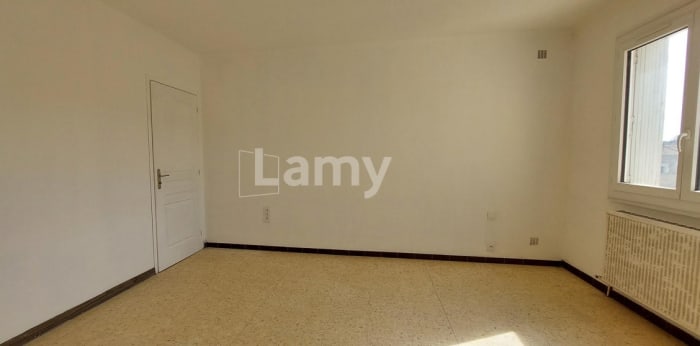 Image 4 sur 12 - Appartement  ·  Location · Ales (30100) · 5 pièces · 89m²