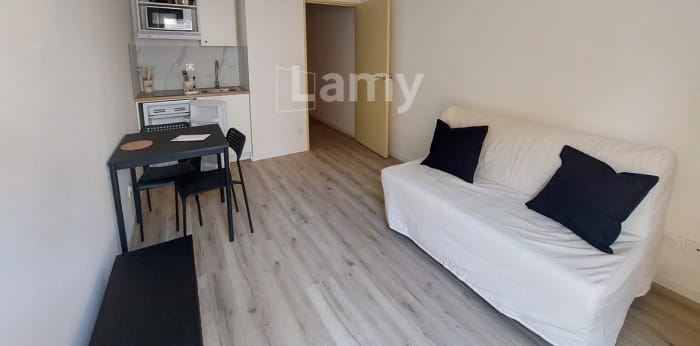 Image 1 sur 11 - Appartement  ·  Location · Nimes (30000) · 1 pièce · 18m²