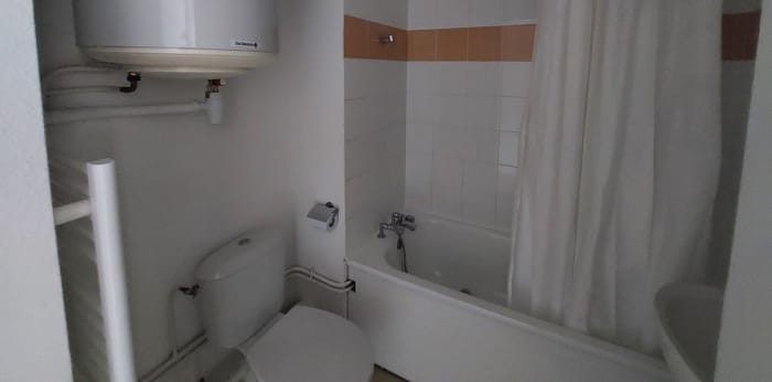 Image 19 sur 20 - Appartement  ·  Location · Nimes (30000) · 1 pièce · 18m²