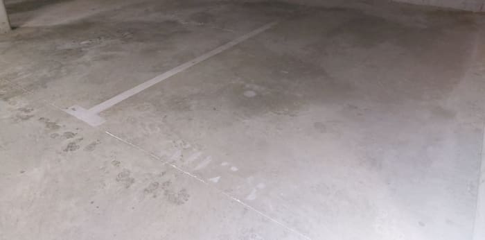 Image 3 sur 3 - Parking/box  ·  Location · Miramas (13140) · 13m²