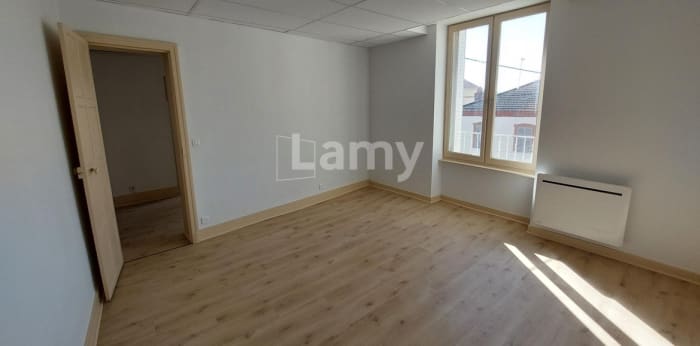 Image 7 sur 10 - Appartement  ·  Location · Brassac Les Mines (63570) · 3 pièces · 65m²