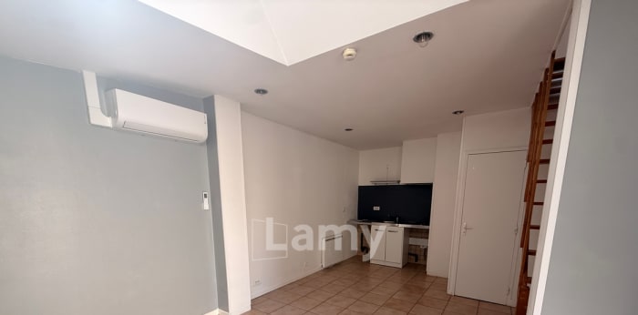 Image 2 sur 5 - Appartement  ·  Location · Reims (51100) · 2 pièces · 33m²