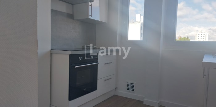 Image 2 sur 9 - Appartement  ·  Location · Villeurbanne (69100) · 4 pièces · 67m²