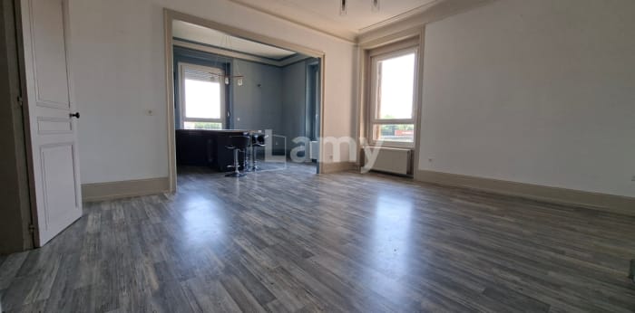 Image 1 sur 7 - Appartement  ·  Location · L Isle Sur Le Doubs (25250) · 3 pièces · 118m²