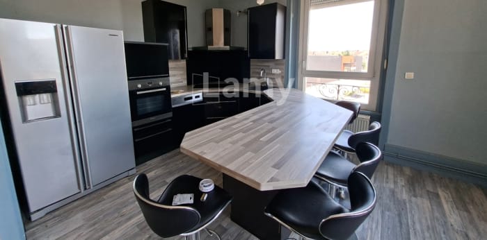 Image 4 sur 7 - Appartement  ·  Location · L Isle Sur Le Doubs (25250) · 3 pièces · 118m²
