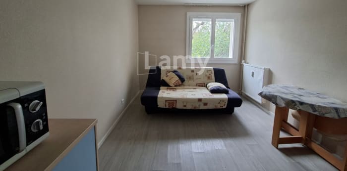 Image 2 sur 6 - Appartement  ·  Location · Clermont Ferrand (63000) · 1 pièce · 18m²