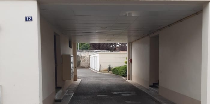 Image 1 sur 4 - Parking/box  ·  Location · Compiegne (60200)