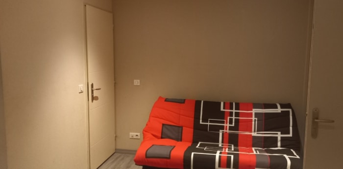 Image 20 sur 24 - Appartement  ·  Location · Chambery (73000) · 1 pièce · 16m²