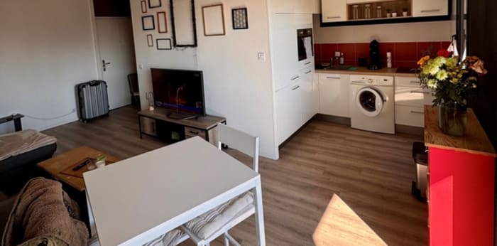 Image 1 sur 4 - Appartement  ·  Location · Merignac (33700) · 2 pièces · 47m²