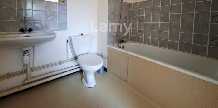 Image 6 sur 7 - Appartement  ·  Location · Belfort (90000) · 1 pièce · 35m²