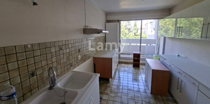 Image 4 sur 10 - Appartement  ·  Location · Chamalieres (63400) · 4 pièces · 93m²