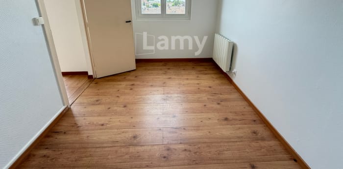 Image 8 sur 8 - Appartement  ·  Location · Chalette Sur Loing (45120) · 2 pièces · 41m²