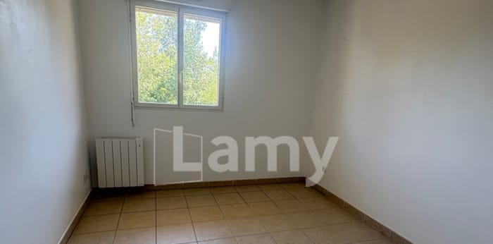Image 2 sur 8 - Appartement  ·  Location · Avignon (84140) · 3 pièces · 65m²