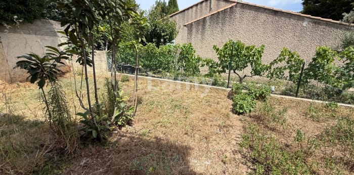 Image 12 sur 18 - Maison/villa  ·  Location · La Fare Les Oliviers (13580) · 3 pièces · 85m²
