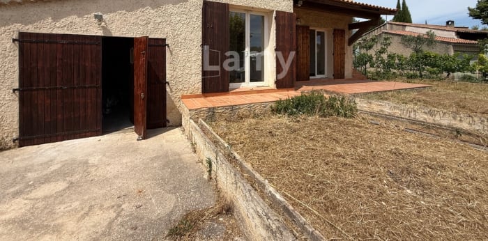 Image 3 sur 18 - Maison/villa  ·  Location · La Fare Les Oliviers (13580) · 3 pièces · 85m²