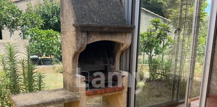 Image 15 sur 18 - Maison/villa  ·  Location · La Fare Les Oliviers (13580) · 3 pièces · 85m²