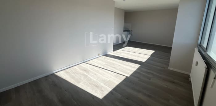 Image 5 sur 14 - Appartement  ·  Location · Dijon (21000) · 1 pièce · 32m²