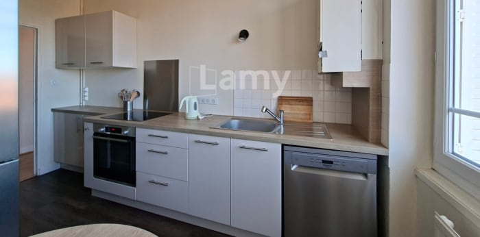 Image 1 sur 12 - Appartement  ·  Location · Clermont Ferrand (63000) · 101m²