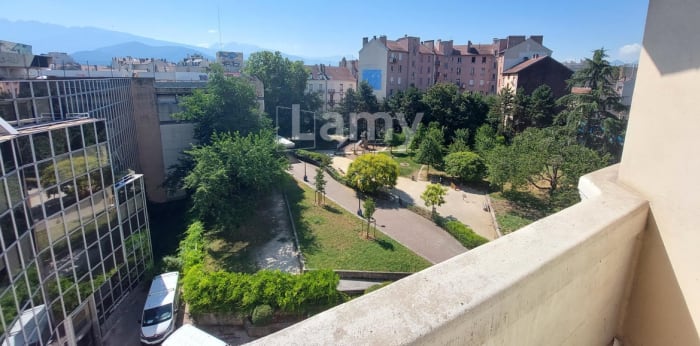 Image 4 sur 9 - Appartement  ·  Location · Grenoble (38000) · 3 pièces · 65m²