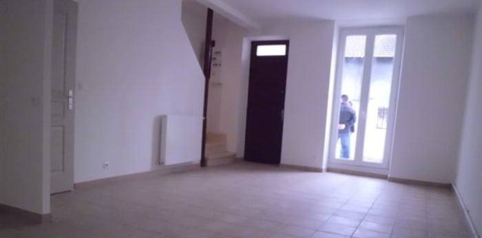 Image 1 sur 5 - Maison/villa  ·  Location · Orange (84100) · 3 pièces · 68m²