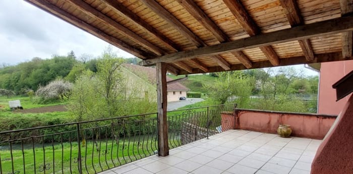 Image 1 sur 14 - Maison/villa  ·  Location · Allondans (25550) · 3 pièces · 130m²