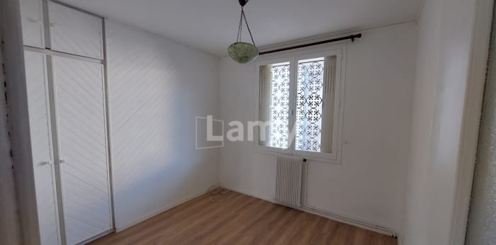 Image 5 sur 6 - Appartement  ·  Location · Libourne (33500) · 5 pièces · 107m²