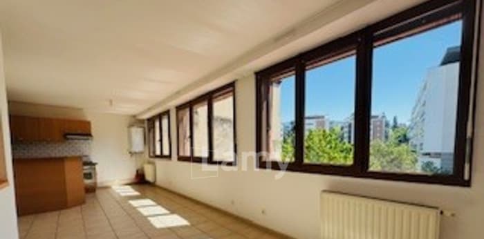 Image 1 sur 7 - Appartement  ·  Location · Thonon Les Bains (74200) · 3 pièces · 65m²