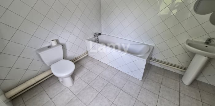 Image 16 sur 21 - Maison/villa  ·  Location · Joigny (89300) · 5 pièces · 134m²