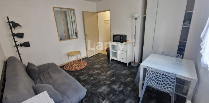 Image 1 sur 4 - Appartement  ·  Location · Clermont Ferrand (63000) · 1 pièce · 18m²