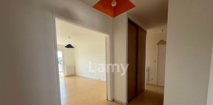 Image 4 sur 24 - Appartement  ·  Location · Dijon (21000) · 3 pièces · 71m²