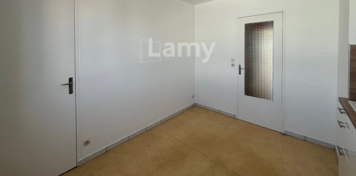 Image 21 sur 24 - Appartement  ·  Location · Dijon (21000) · 3 pièces · 71m²