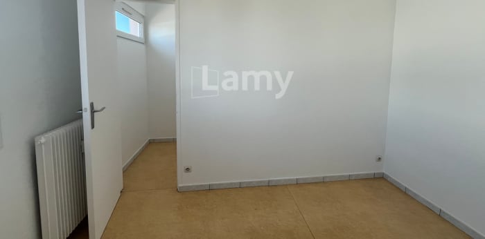 Image 24 sur 24 - Appartement  ·  Location · Dijon (21000) · 3 pièces · 71m²