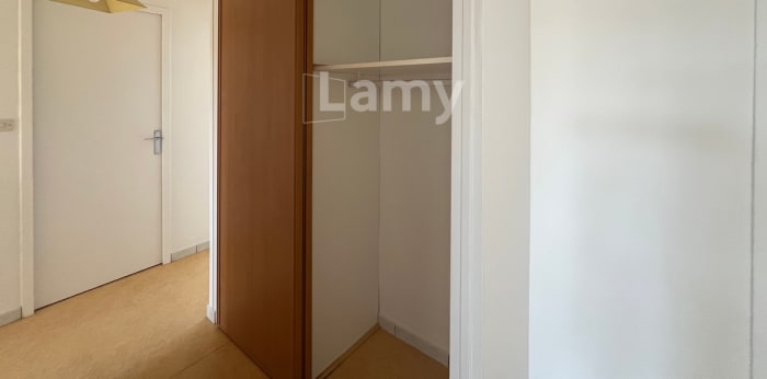 Image 9 sur 24 - Appartement  ·  Location · Dijon (21000) · 3 pièces · 71m²