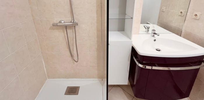 Image 7 sur 16 - Appartement  ·  Location · Aix En Provence (13100) · 1 pièce · 37m²