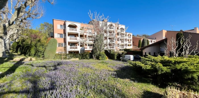 Image 2 sur 16 - Appartement  ·  Location · Aix En Provence (13100) · 1 pièce · 37m²
