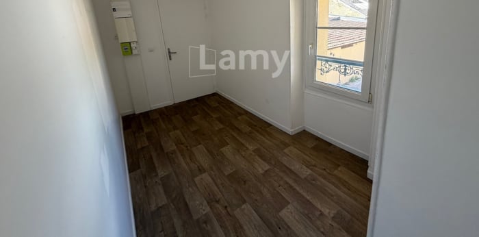 Image 8 sur 11 - Appartement  ·  Location · Boran Sur Oise (60820) · 2 pièces · 45m²