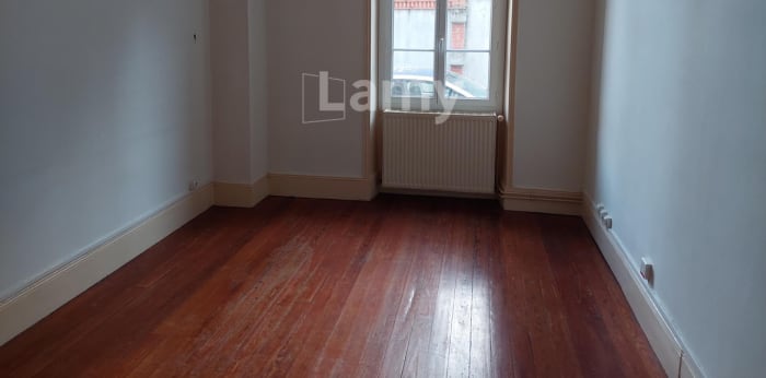 Image 1 sur 4 - Appartement  ·  Location · Chalon Sur Saone (71100) · 2 pièces · 48m²