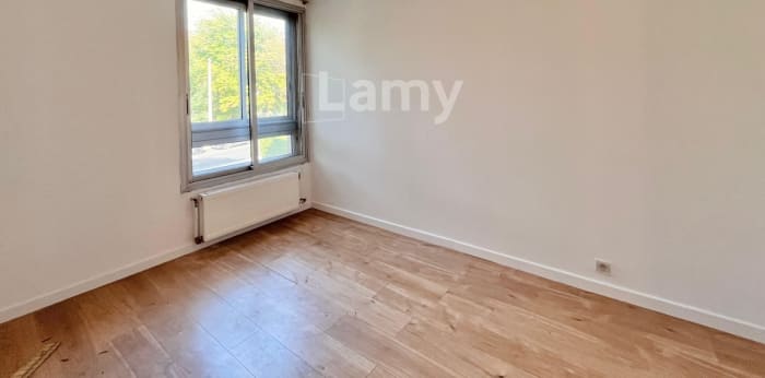 Image 15 sur 26 - Appartement  ·  Location · Aix En Provence (13100) · 4 pièces · 114m²