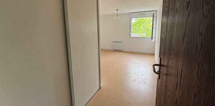 Image 3 sur 10 - Appartement  ·  Location · Dijon (21000) · 1 pièce · 18m²
