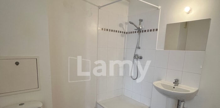 Image 6 sur 8 - Appartement  ·  Location · Villeneuve Le Roi (94290) · 2 pièces · 42m²