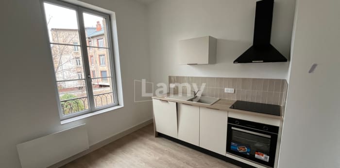 Image 1 sur 5 - Appartement  ·  Location · Lons Le Saunier (39000) · 4 pièces · 102m²