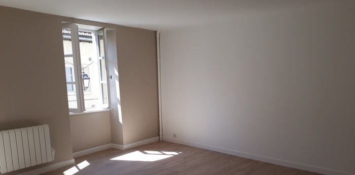 Image 5 sur 5 - Appartement  ·  Location · Vesoul (70000) · 1 pièce · 50m²