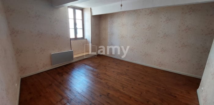 Image 4 sur 9 - Maison/villa  ·  Location · Sauxillanges (63490) · 4 pièces · 118m²