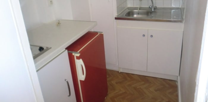 Image 1 sur 2 - Appartement  ·  Location · Paris (75010) · 22m²